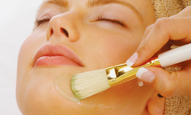 Do Facial Treatments Effectively Remove Blackheads And Impurities? by cdynmic