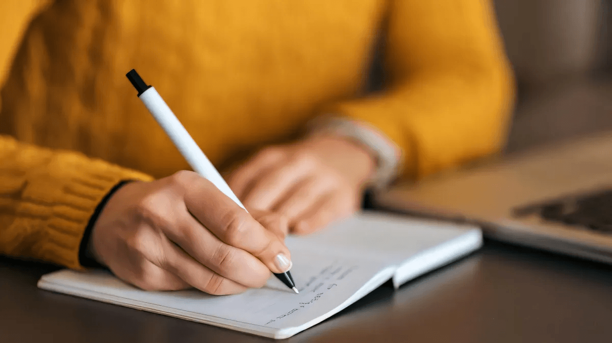 5 conseils uniques pour éviter le syndrome de la page blanche by Conor Hanlon
