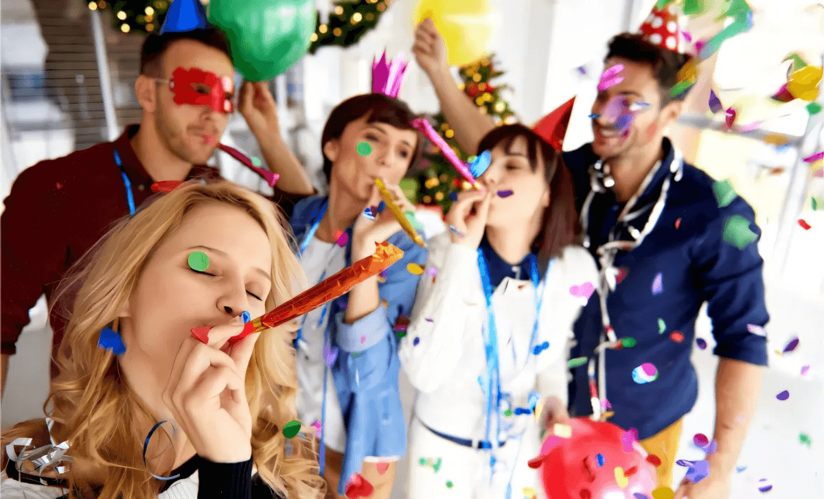 Astuces géniales pour organiser une fête géniale avec un nettoyage facile by Alyssa Hubbard