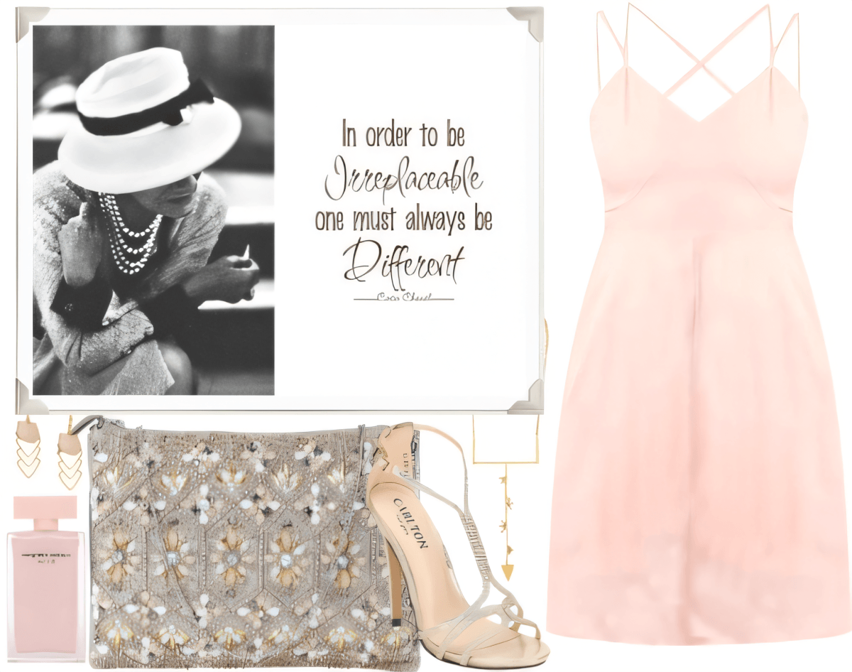 Tenue élégante composée d'une robe nuisette rose pâle, d'une pochette ornée de cristaux, de talons à lanières nude et d'éléments de style d'inspiration vintage