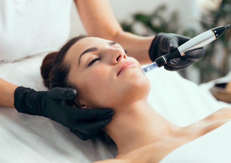 Does Dermapen Treatment Tight Your Loose Skin? by fatimadynamic