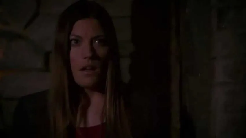 Deb sees Dexter killing the Doomsday Killer