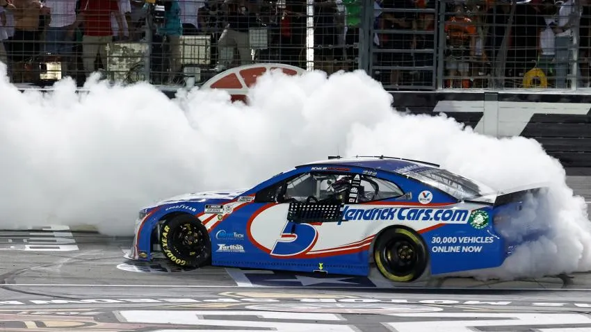 Kyle Larson Burnout Larson burns out after winning the race