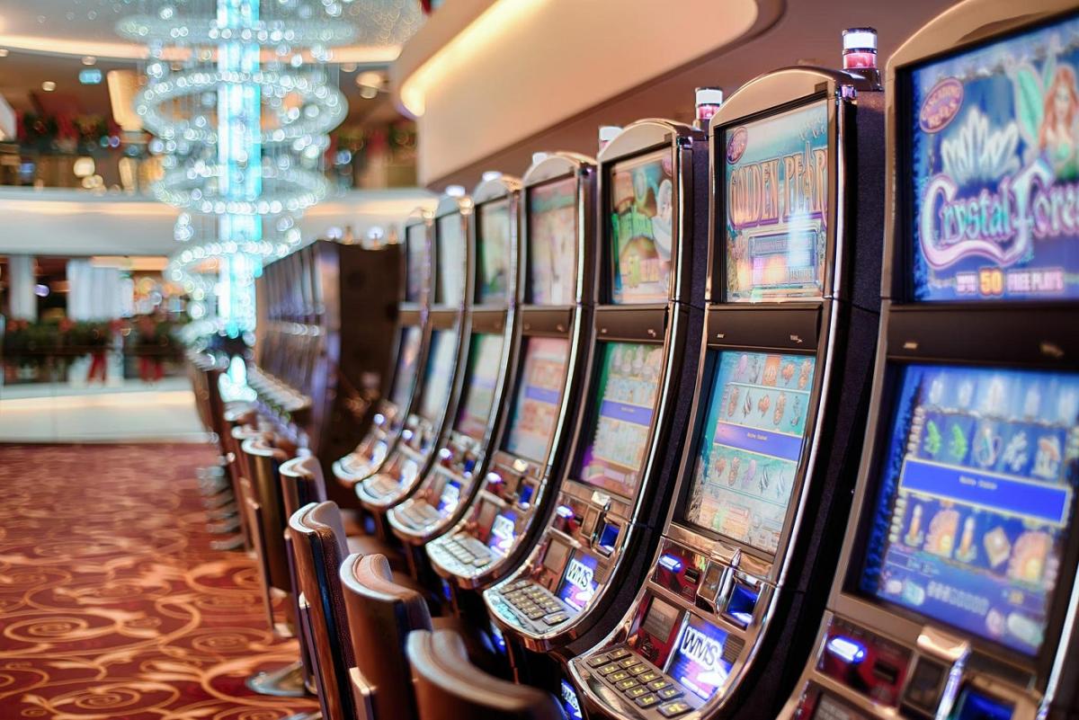 Exploring The Evolution Of Digital Slot Machines In Sites Like Rukunbet168 by zaid