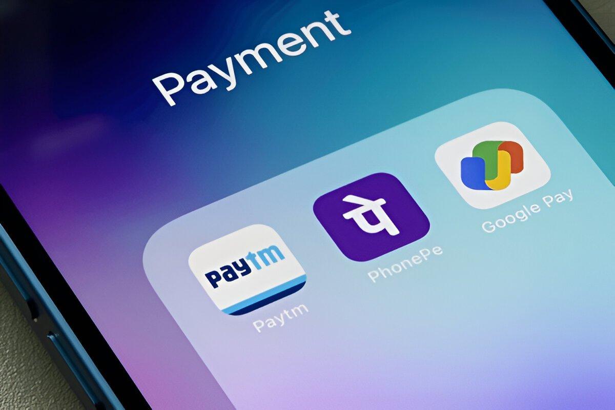 PhonePe Vs Paytm 2025: Which Digital Payment App Should You Choose? by moneycages