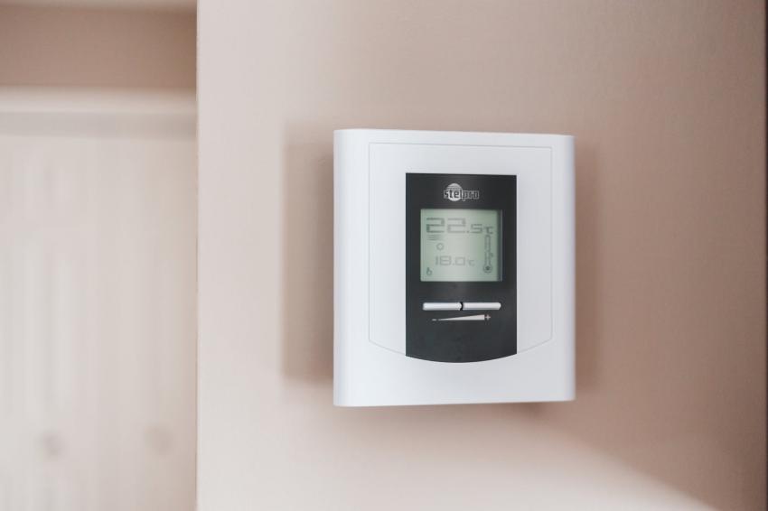 Maintain a specific temperature on the thermostat saving money and staying warm in winter