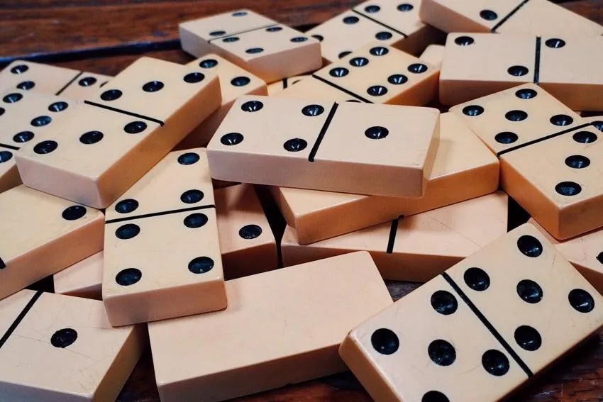 Learn to Skip by 5s Using the Domino Game