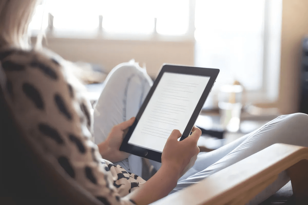 Atomic Habits - How Making Tiny Changes Lead To Remarkable Results by Urmikha T.O