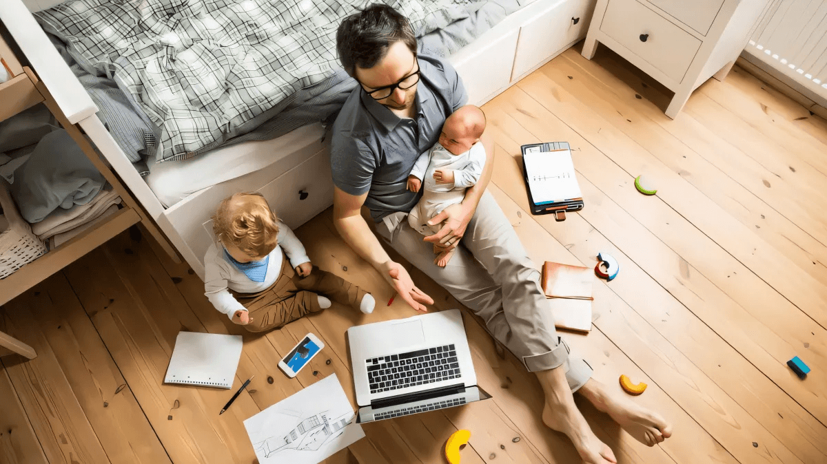 Travail à domicile ou travail au bureau by Lakshmi Venugopal