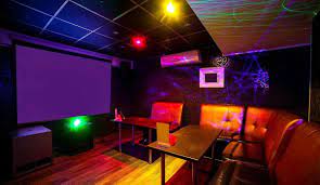  강남의 새로운 노래 명소, '퍼펙트 강남가라오케' by timdavid455