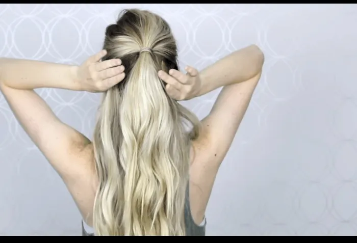 ariana grande hairstyle