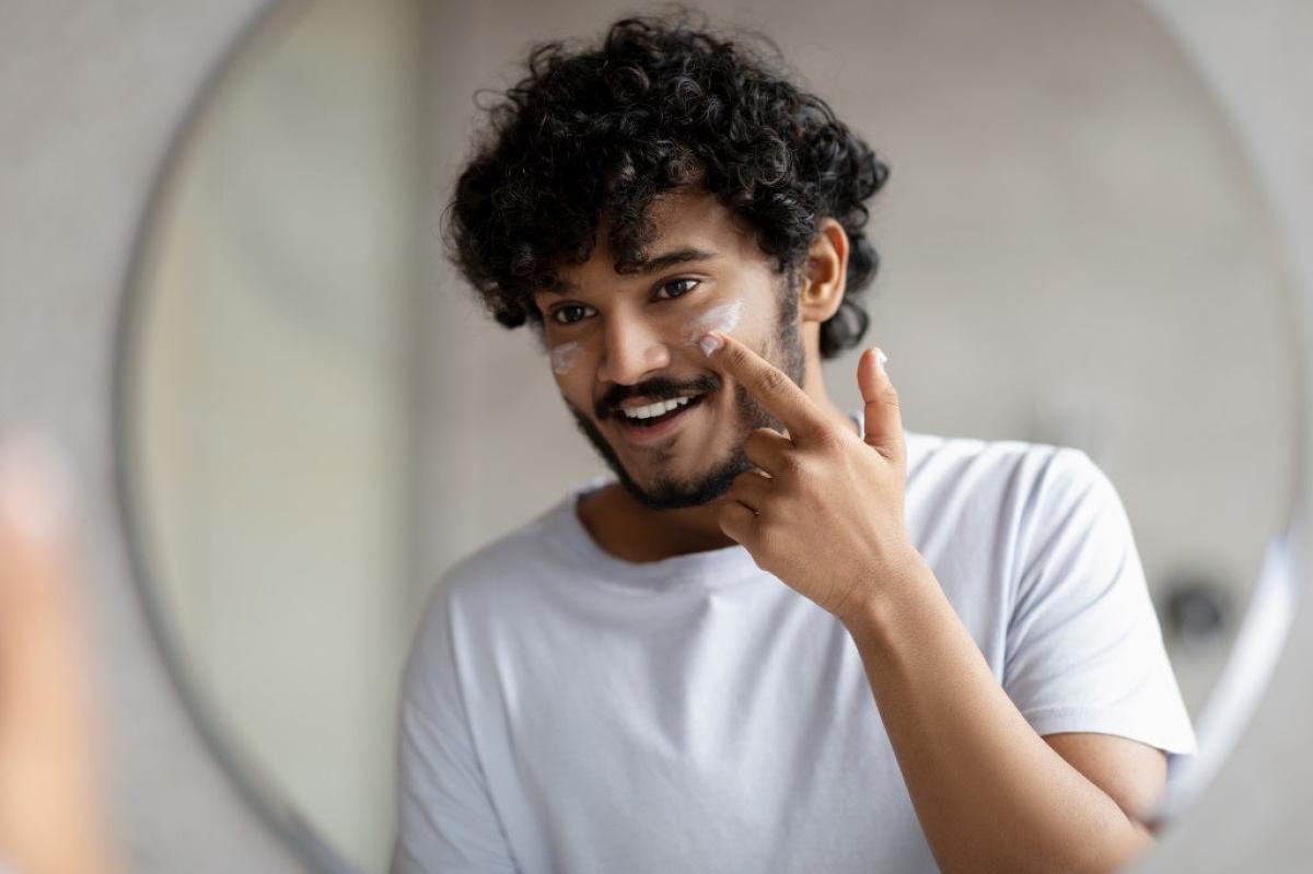 Can Men Benefit From Tan Removal Treatments Too? by dynamicaesthetic