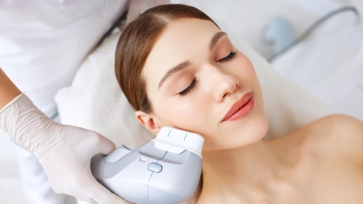 Can HIFU Lift Drooping Cheeks And Eyebrows? by Dynamic Life Clinic