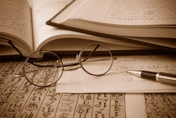 Forensic Linguist Image