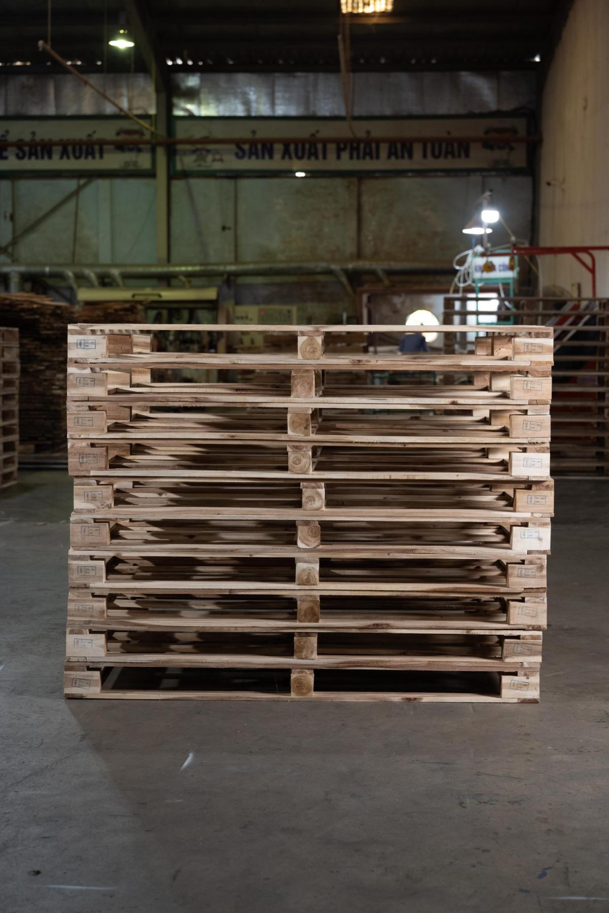 Xưởng đóng Pallet Gỗ Tại Vĩnh Phúc by minhdung