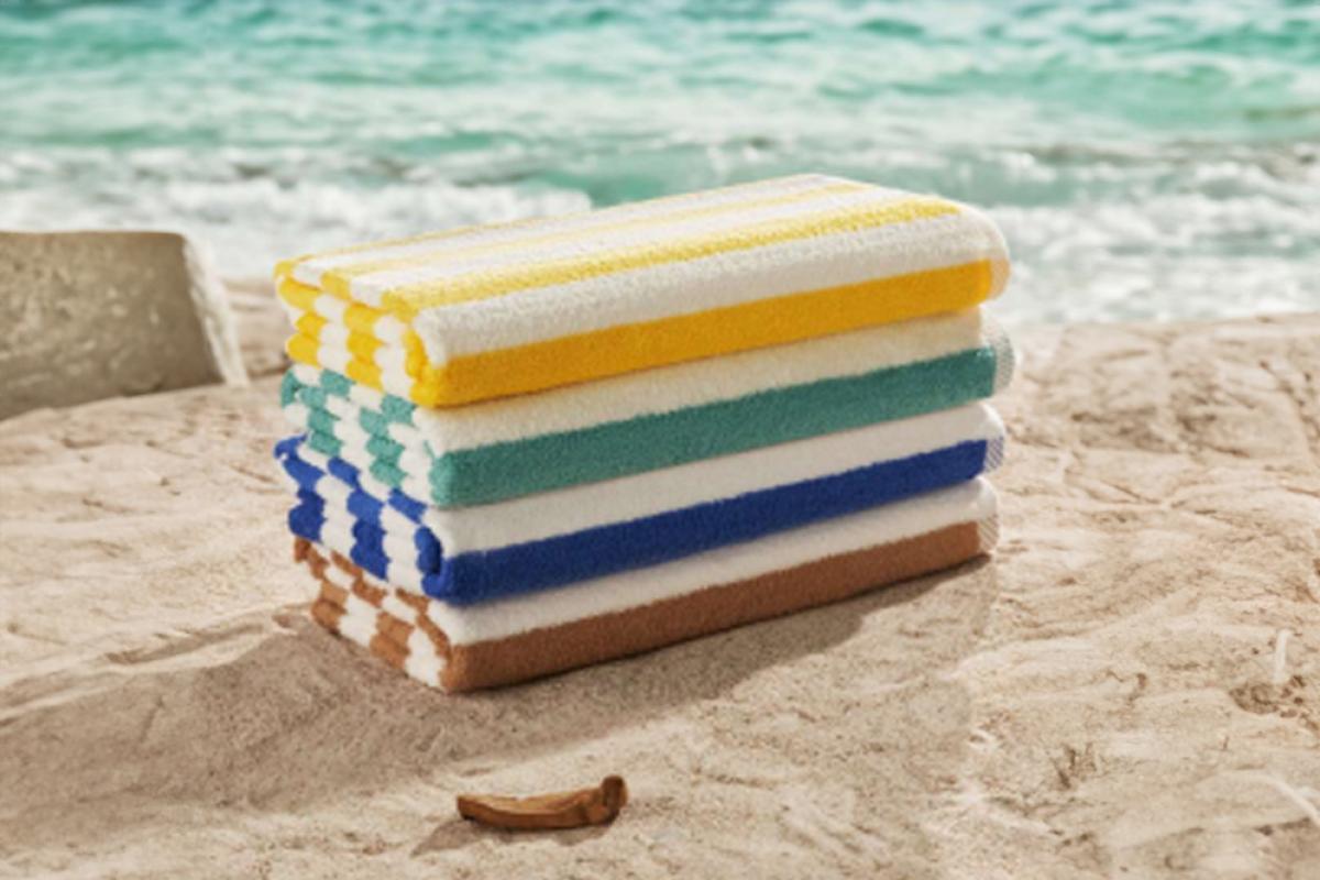 Pool Towel And Bath Towel - The Perfect Blend Of Comfort And Style by True Weave