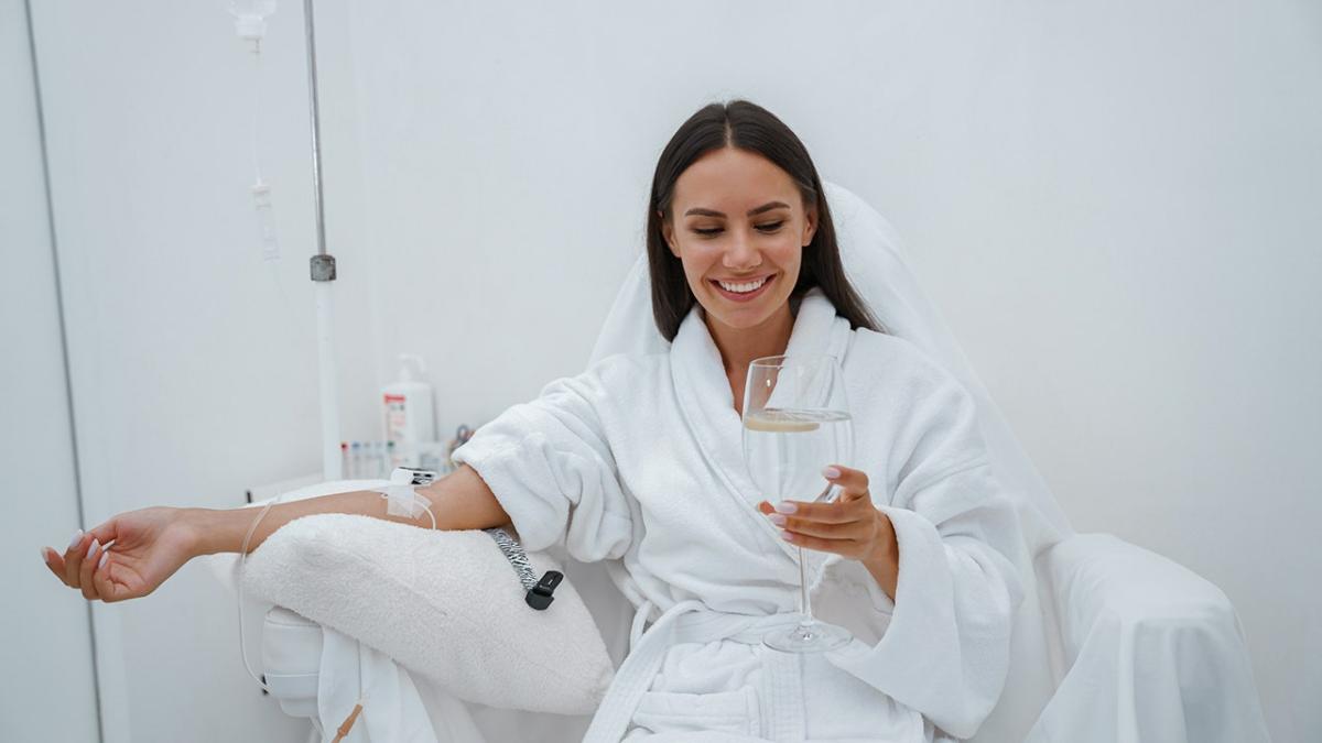 How Effective Is IV Drip Therapy For Skin Whitening? by dynamiclifeclinics