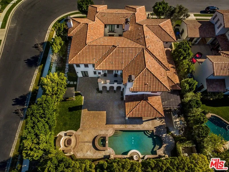 Travis Barker Home Travis Barker's Calabasas Home