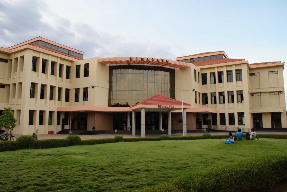 How Engineering Colleges In Gujarat Prepare Students For Jobs How Engineering Colleges In Gujarat Prepare Students For Jobs by ITM SLS Baroda University