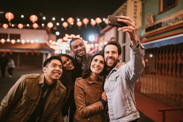 take photos with friends take photos with friends