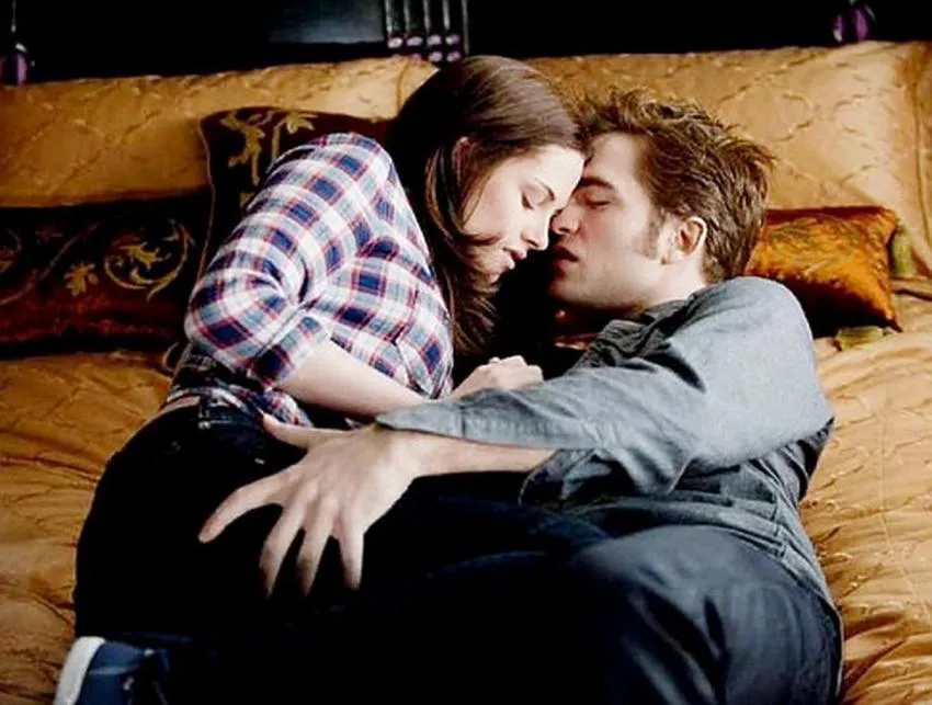 Bella manipulating Edward An unhealthy trait in their relationship