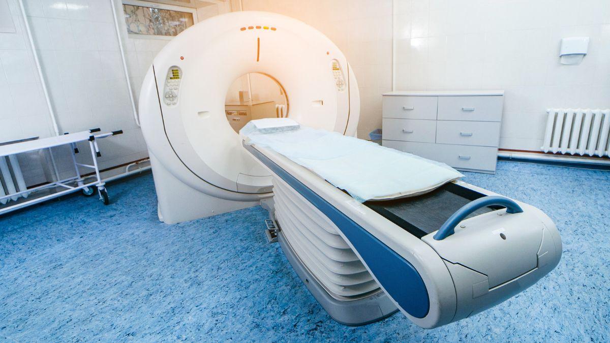 Facing An MRI With Claustrophobia? Your Guide To A Calmer Experience by John Mathew