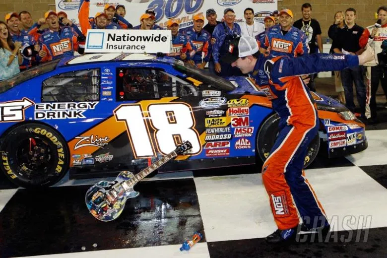 Kyle Busch wins at Nashville Kyle Busch in 2009 win at Nashville