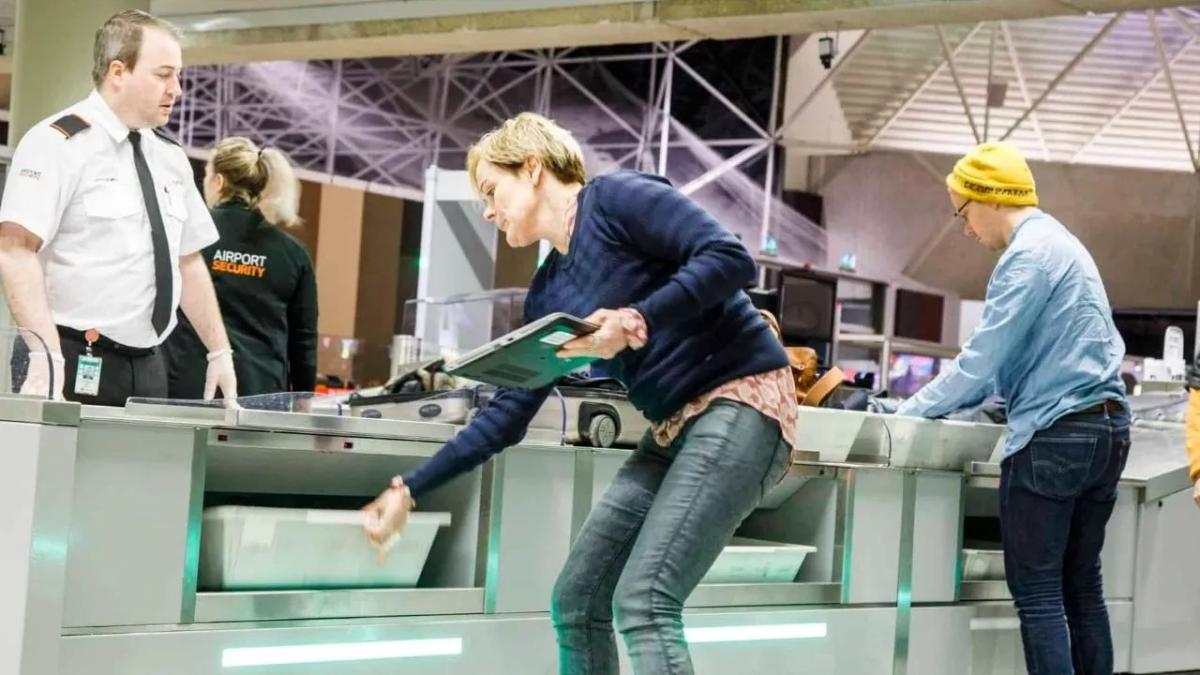 DFW Security Wait Times: A Traveler’s Guide To Avoid Delays by marcjacobs