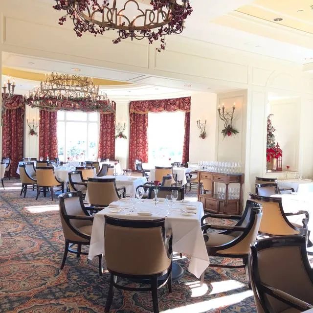 casual dining at baltimore inn