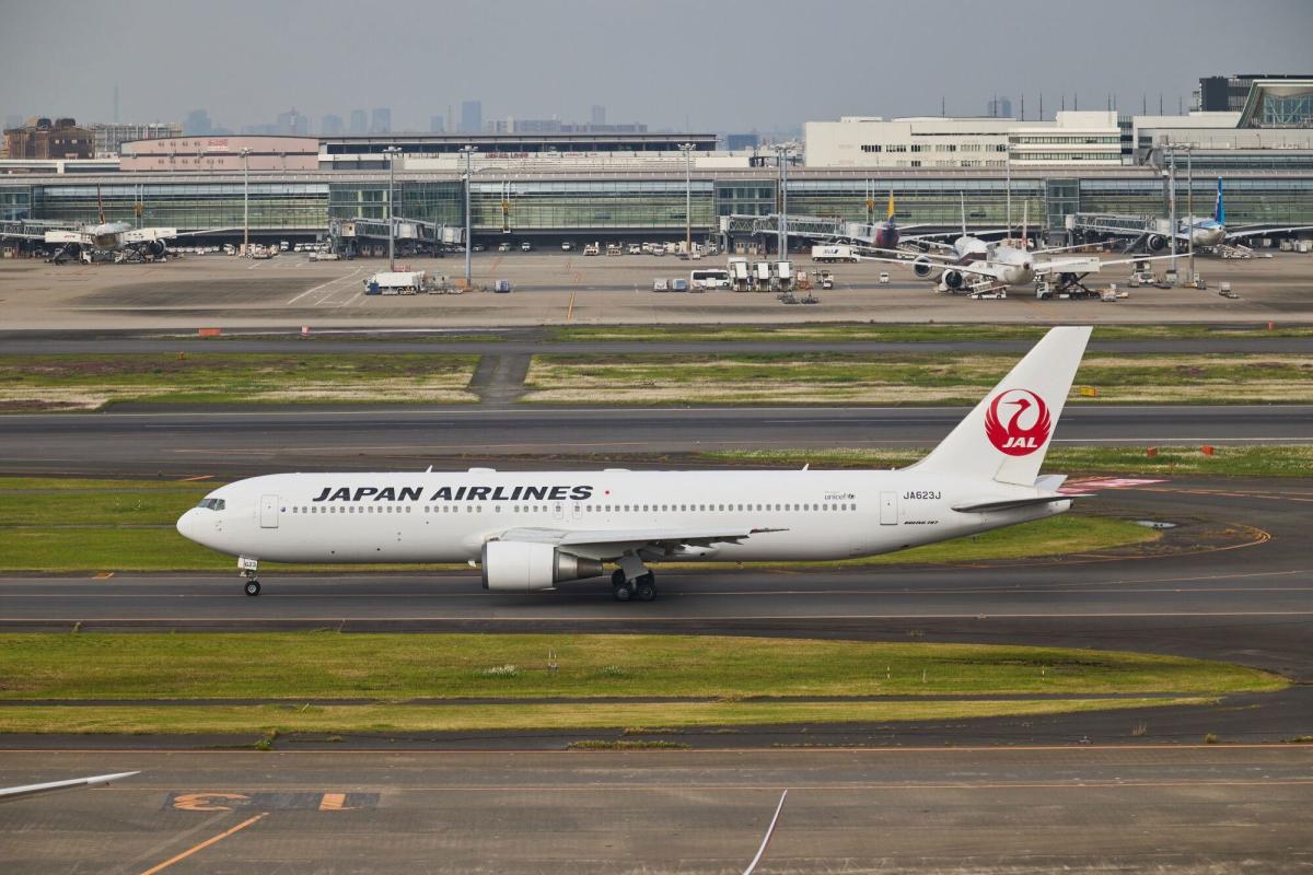 Japan Airlines JFK Terminal – Everything You Need To Know Before You Fly by johnhuxley