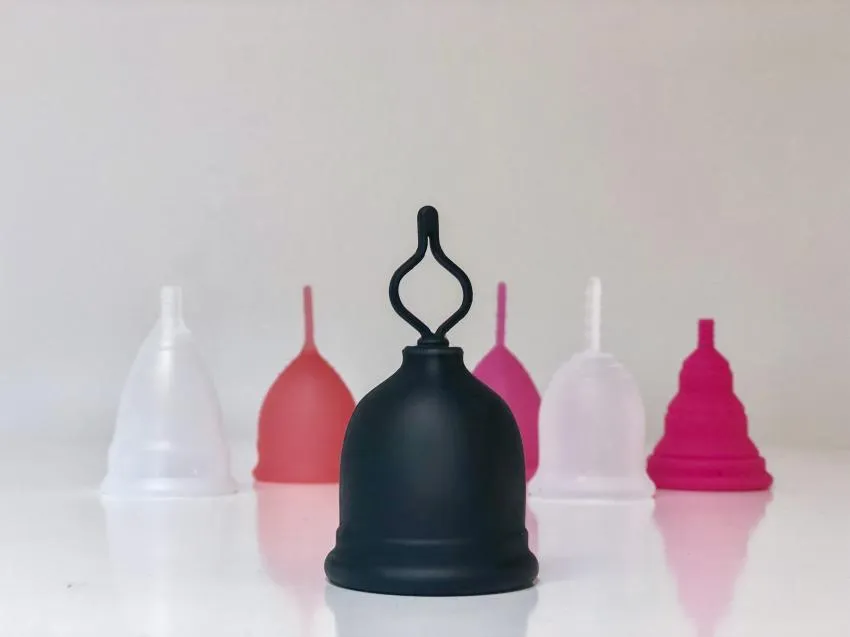 Cups of different shapes and sizes 