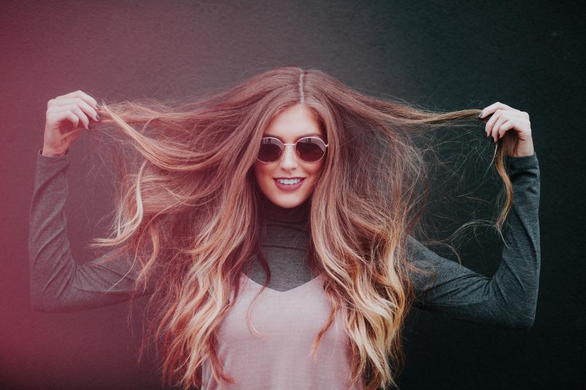 Synthetic Vs Human Hair Extensions: Which Is The Best For You? Synthetic Vs Human Hair Extensions: Which Is The Best For You? by Helen