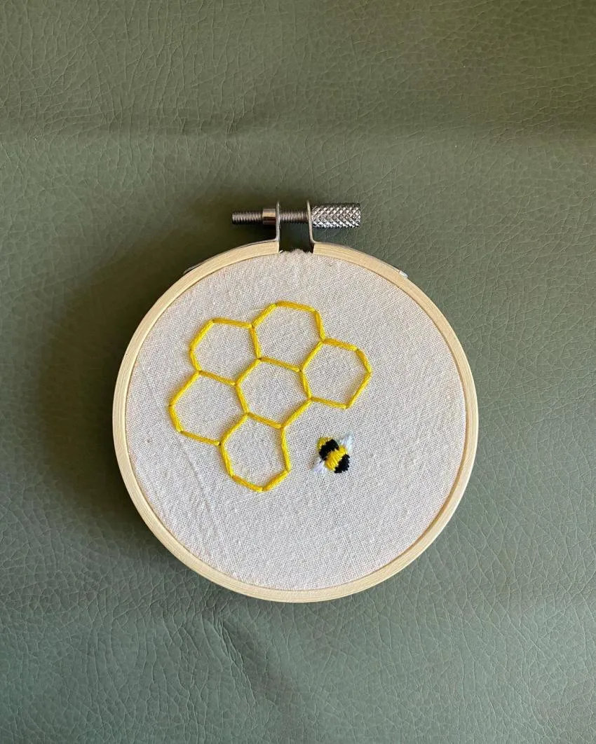 bee stitch