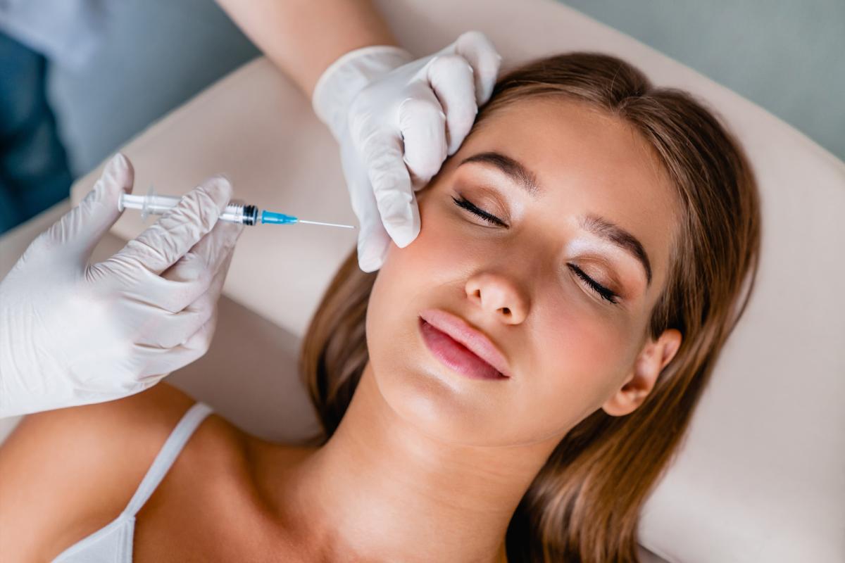 How Does Botox Help Reduce Anti-aging Signs? by Dynamic Life Clinics