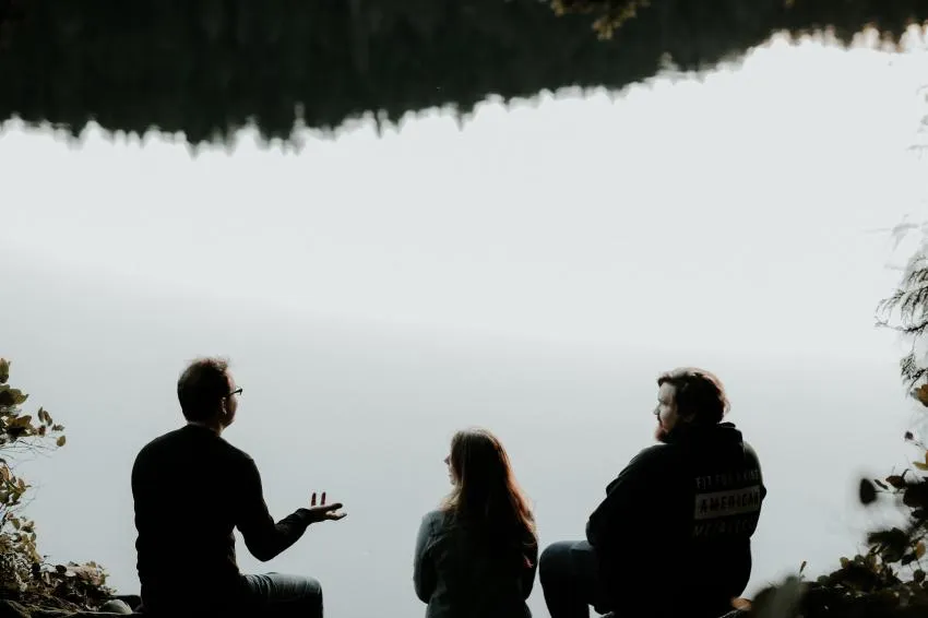 Priscilla Du Preez, Unsplash, three people talking Priscilla Du Preez, Unsplash, three people talking