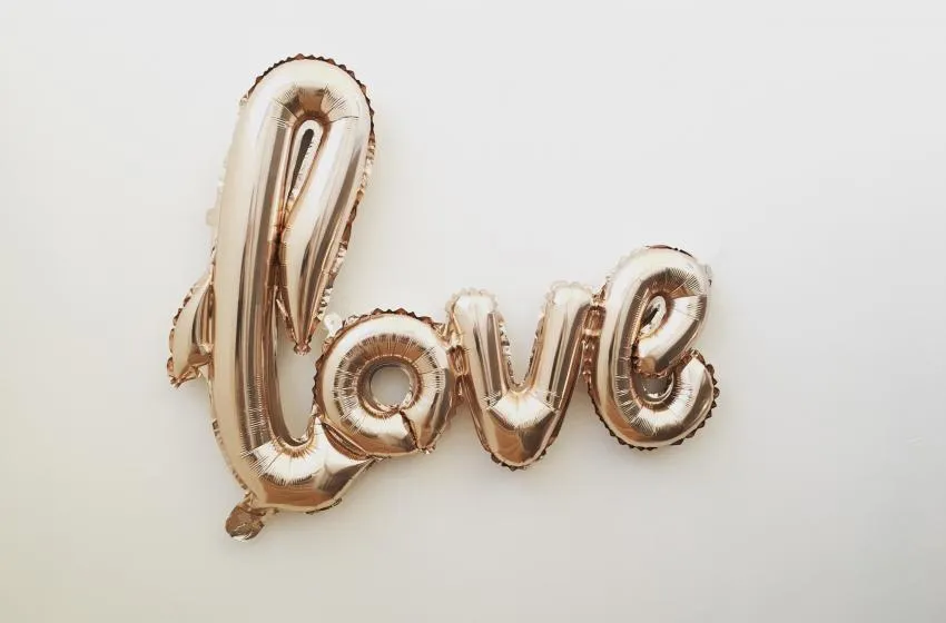 decorate to celebrate valentines day