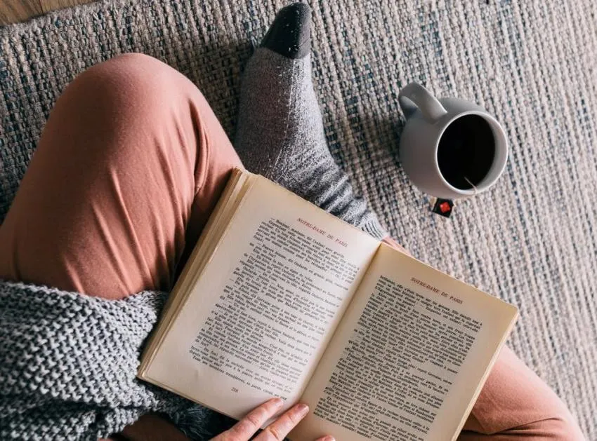 read a book relaxing way to spend a rainy day