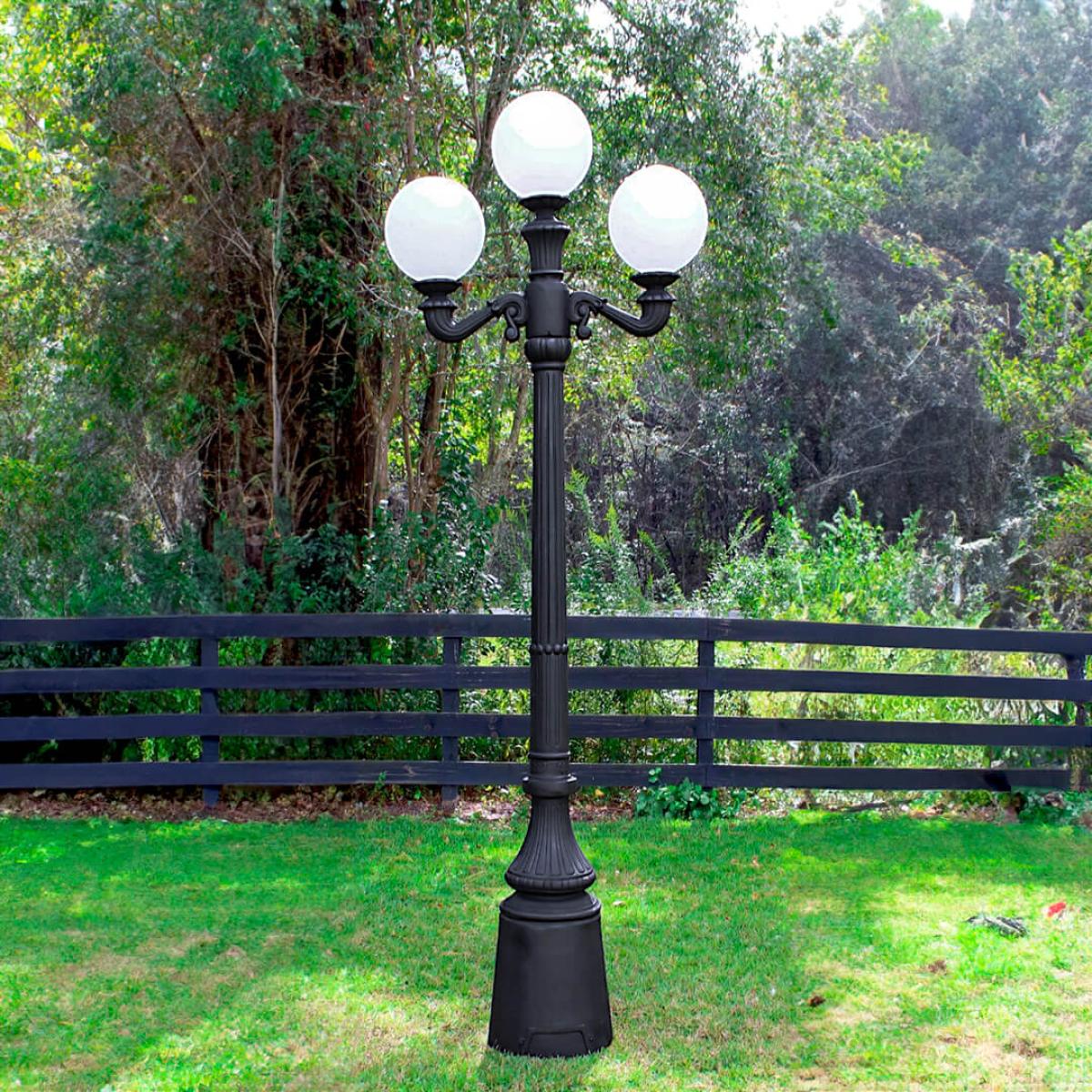 Pole Lights For Garden: The Secret To A Stunning Nighttime Landscape by The Kings Bay