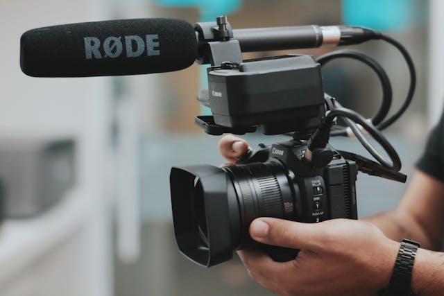 Beginner’s Guide To Video Microphones: Types & Best Picks by Hardik Patel