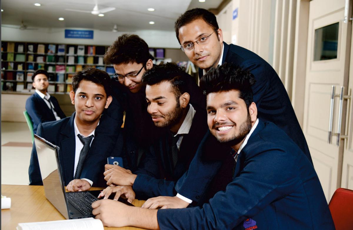 MCA Vs Other IT Courses: Which Is Right For You In Gujarat? MCA Vs Other IT Courses: Which Is Right For You In Gujarat? by ITM SLS Baroda University