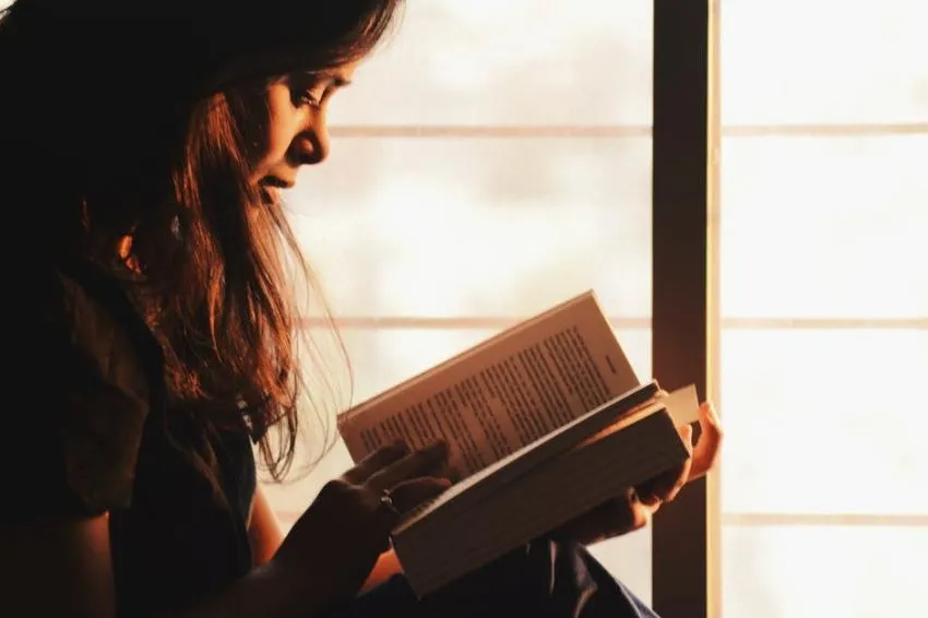 Reading woman