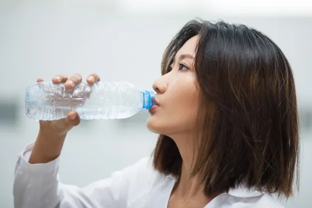 drink water to ease period cramps 