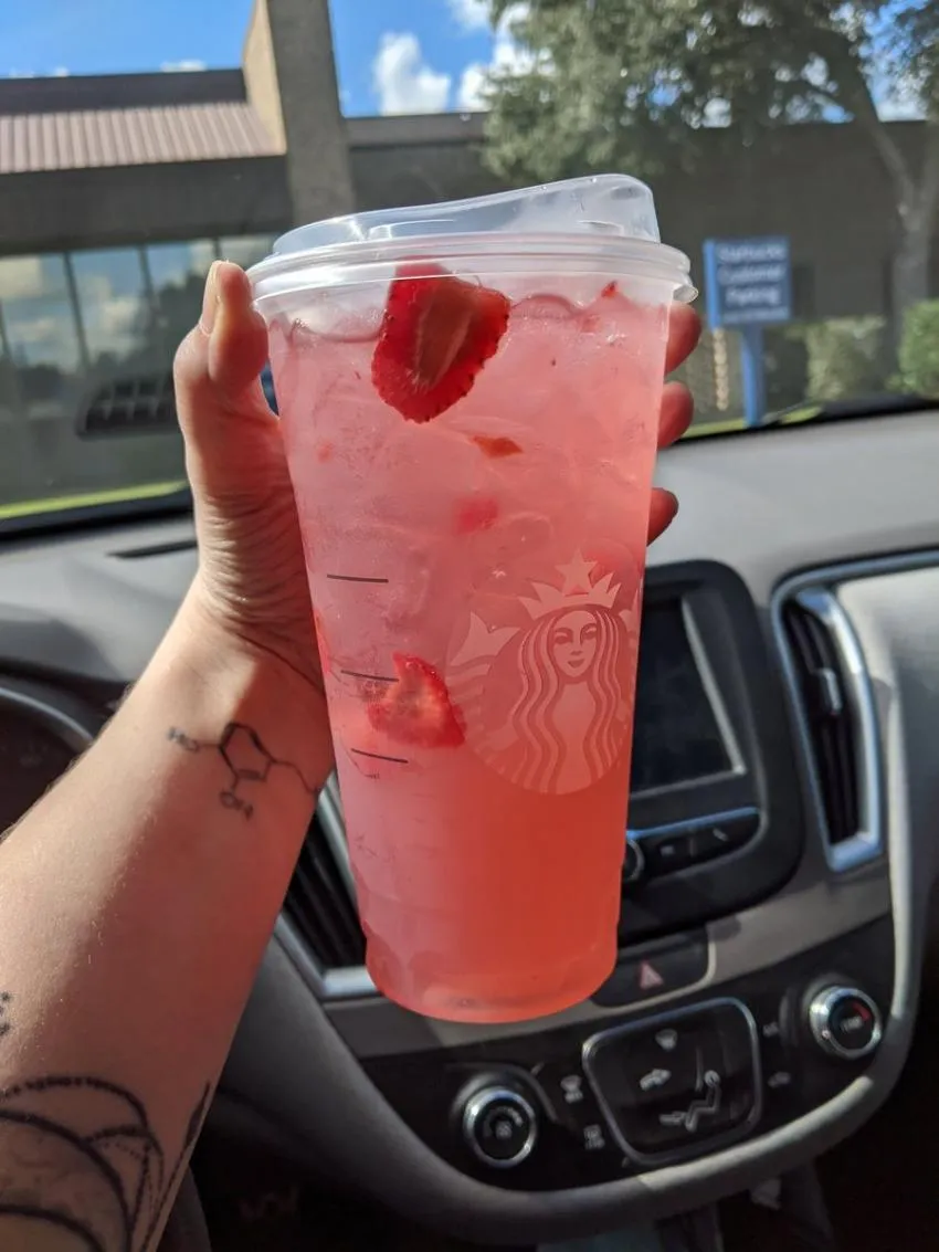 starbucks strawberry acai refresher lemonade