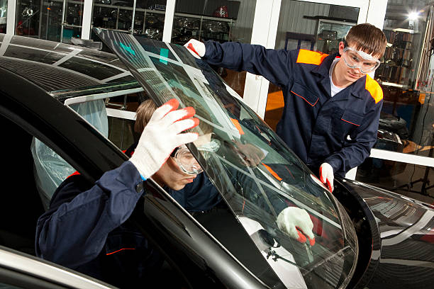 Pourquoi Le Remplacement Ponctuel Des Vitres Automobiles Permet-il D’économiser De L’argent à Long Terme ? Pourquoi Le Remplacement Ponctuel Des Vitres Automobiles Permet-il D’économiser De L’argent à Long Terme ? by Pare-Brise 911