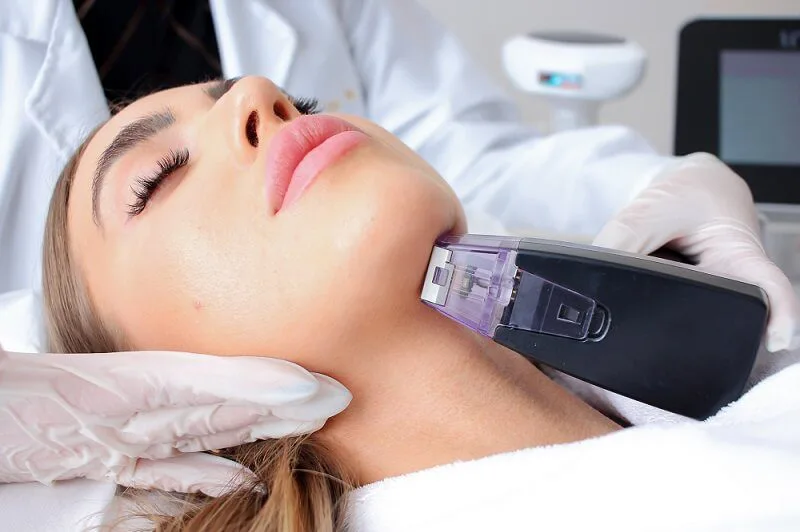 Can Morpheus8 Tighten Loose Skin On The Neck? by Dynamic Life Clinic