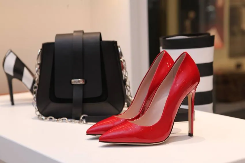 Fashion in Emily in Paris 