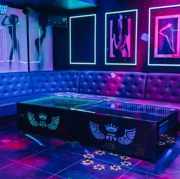 강남달토 노래방: 서울 강남에서 최고의 노래방 경험을 제공하는 공간 by kafeelansari1