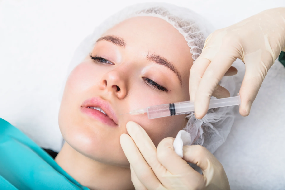 How Do Lip Filler Work To Restore Lip Fullness? by Dynamic Life Clinic