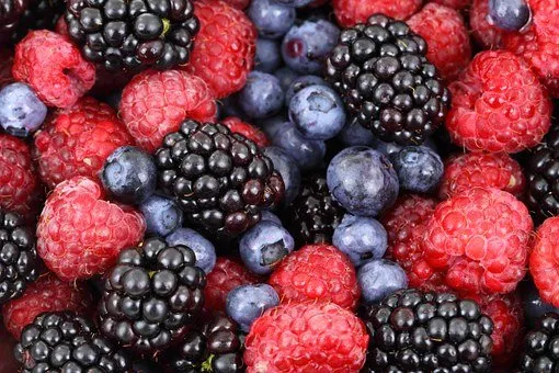blueberries raspberries blackberries