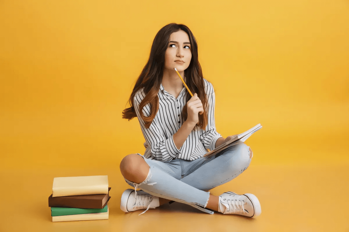 6 Fun Ideas For Keeping A Reading Journal 6 Fun Ideas For Keeping A Reading Journal by Stevie Mereille